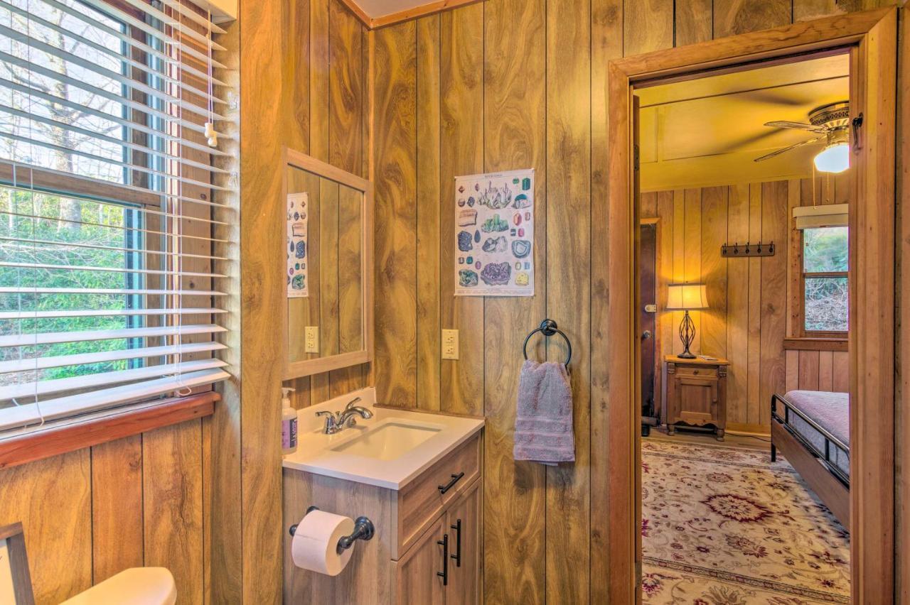 Peaceful Spruce Pine Cabin On 8 Acres With 2 Decks! 外观 照片
