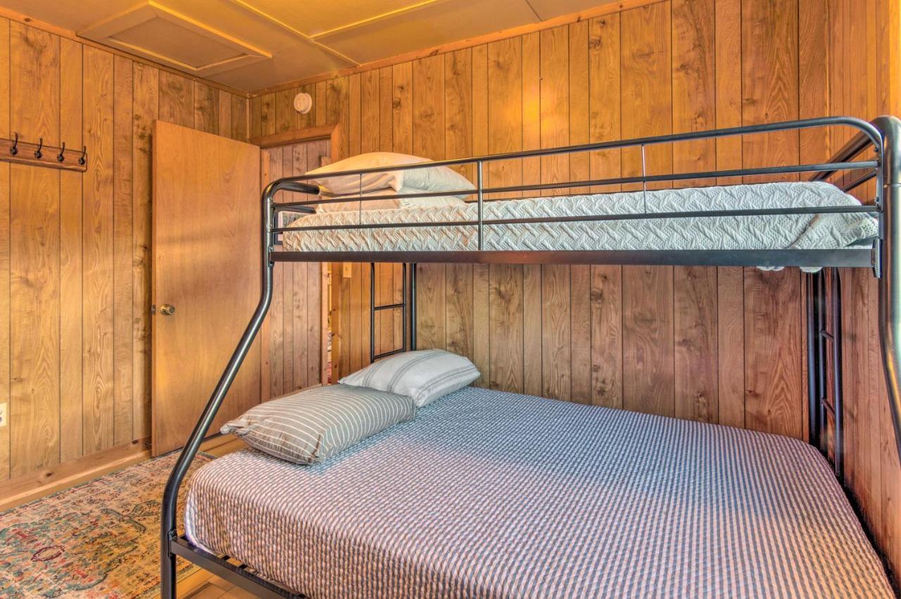 Peaceful Spruce Pine Cabin On 8 Acres With 2 Decks! 外观 照片